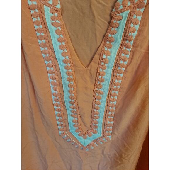 Kevia Peach and‎ White V Neck 3/4 Sleeve Blouse Size XL - Picture 3 of 6